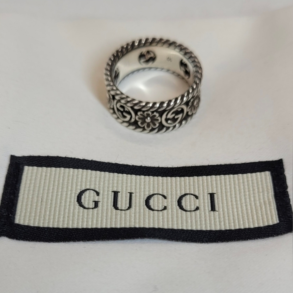 Gucci Silver Interlocking GG Flower Ring Size 5.5
